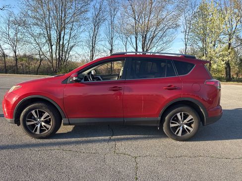 Used 2017 Toyota RAV4 XLE image 4