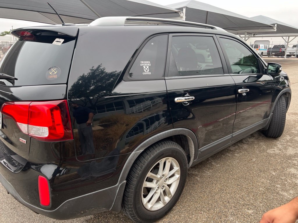 Used 2014 Kia Sorento LX w/ Premium Package FWD image 3