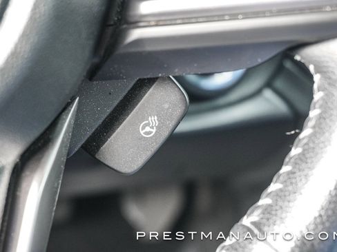 Used 2022 Subaru Outback Limited image 39