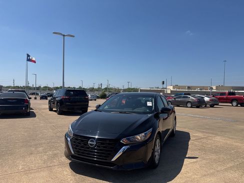 Certified 2024 Nissan Sentra S image 6