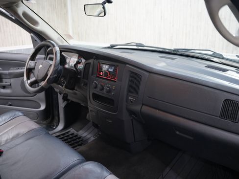 Used 2004 Dodge Ram 1500 Truck SLT w/ Sport Appearance Group image 15
