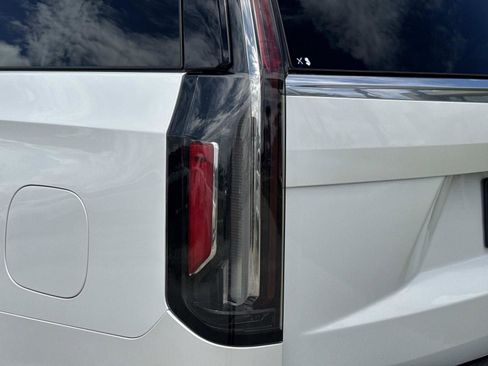 Certified 2024 Cadillac Escalade Premium Luxury AWD/4WD image 12