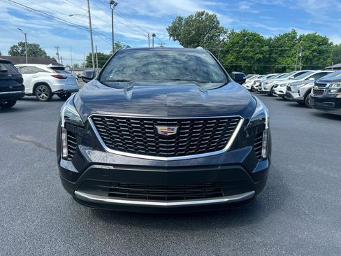 Used 2023 Cadillac XT4 Premium Luxury w/ Cold Weather Package FWD image 2