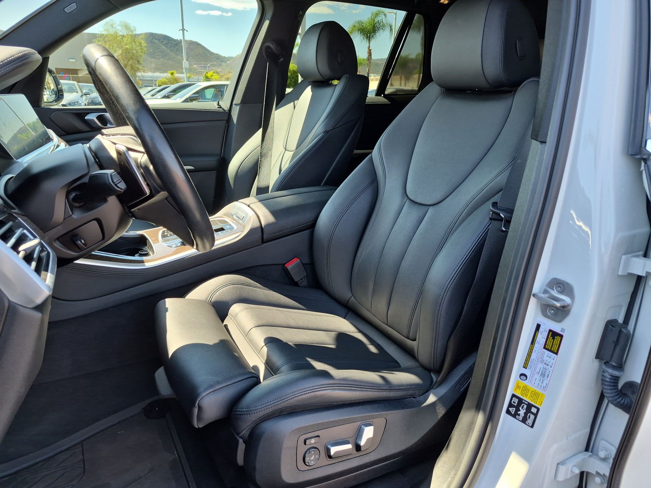 Certified 2022 BMW X5 xDrive40i w/ Climate Comfort Package AWD/4WD image 16