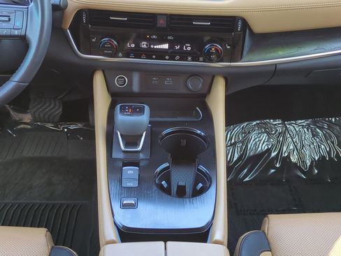 Used 2023 Nissan Rogue Platinum w/ Platinum Premium Package image 21