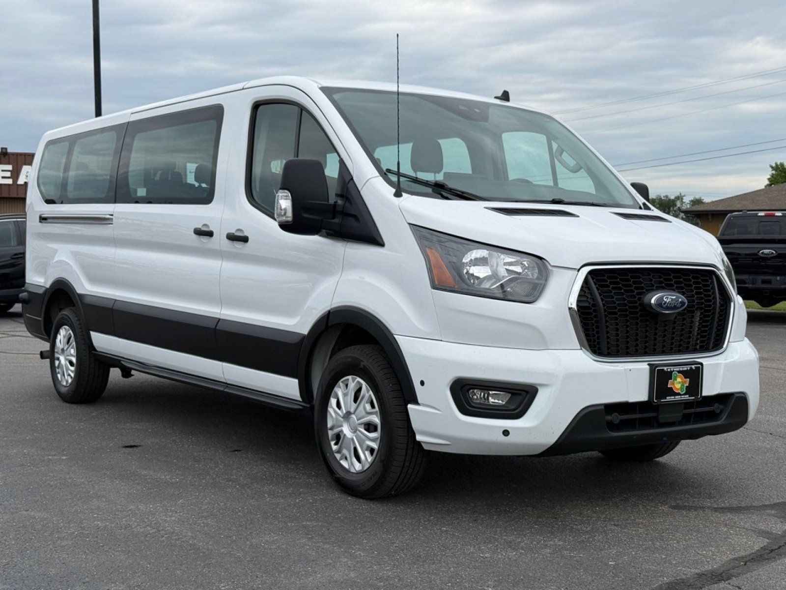 Used 2024 Ford Transit 350 XLT RWD image 2
