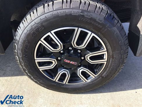Used 2023 GMC Sierra 2500 AT4 w/ AT4 Premium Plus Package AWD/4WD image 33
