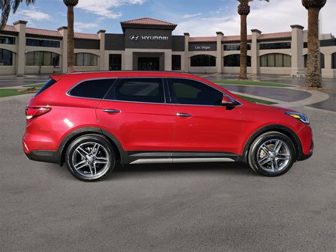 Used 2017 Hyundai Santa Fe Limited image 9