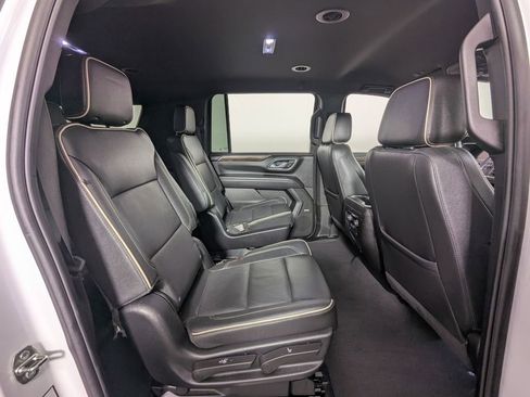 Used 2023 Chevrolet Suburban Premier image 86