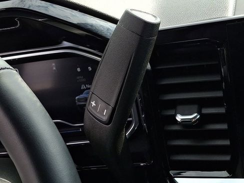 Used 2024 GMC Sierra 1500 Elevation image 21