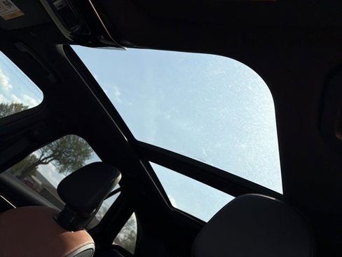 Used 2023 Mercedes-Benz GLC 300 image 24