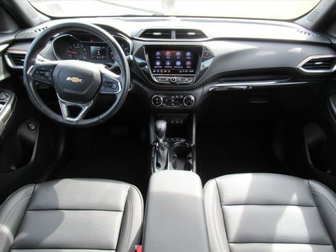 Used 2023 Chevrolet TrailBlazer ACTIV w/ Sun and Liftgate Package image 12