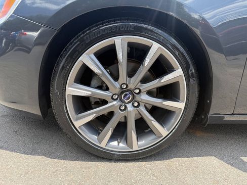 Used 2015 Volvo S60 T5 Platinum w/ 19" Sport Package FWD image 9