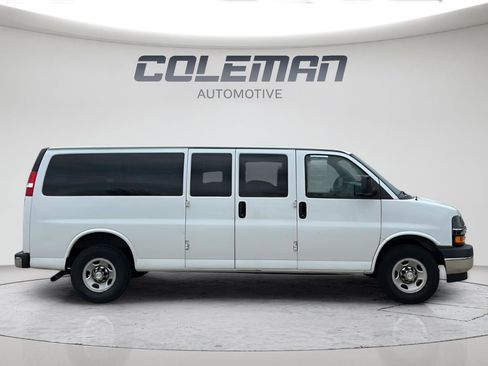 Used 2020 Chevrolet Express 3500 LT w/ LT Preferred Equipment Group RWD image 4