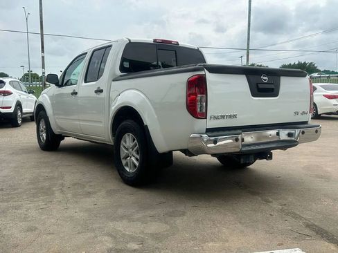Used 2017 Nissan Frontier SV w/ SV Value Truck Package image 5