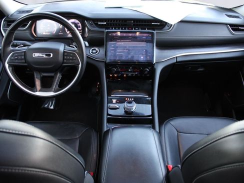 Used 2021 Jeep Grand Cherokee L Limited image 2