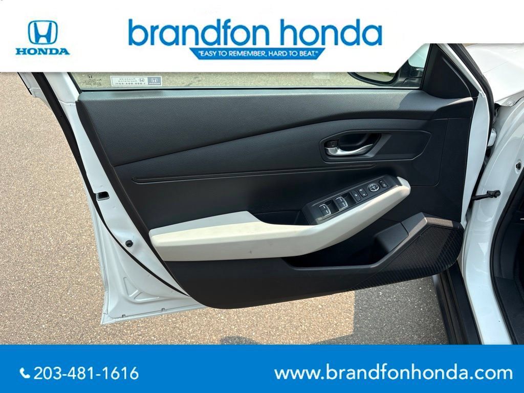 Used 2023 Honda Accord LX image 11