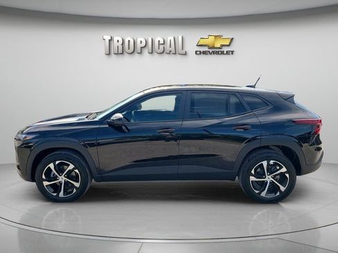 New 2026 Chevrolet Trax RS FWD image 2