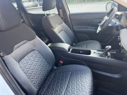 Used 2026 Nissan Kicks SV FWD image 13