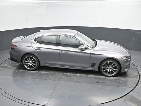 Used 2023 Genesis G70 2.0T image 37