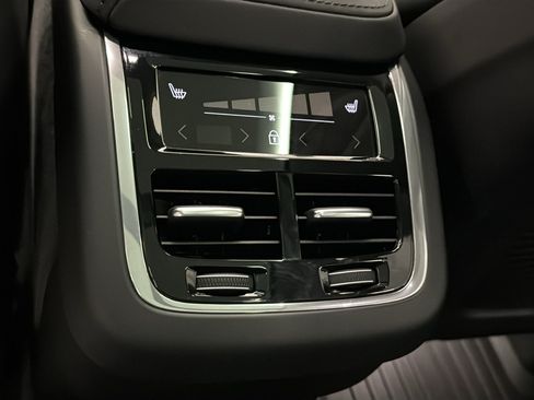 Certified 2026 Volvo XC60 B5 Ultra AWD/4WD image 28