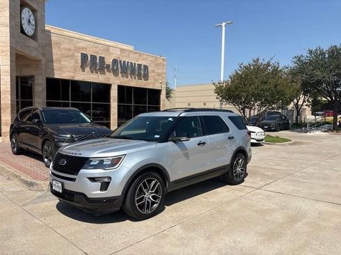 Used 2019 Ford Explorer Sport AWD/4WD image 2