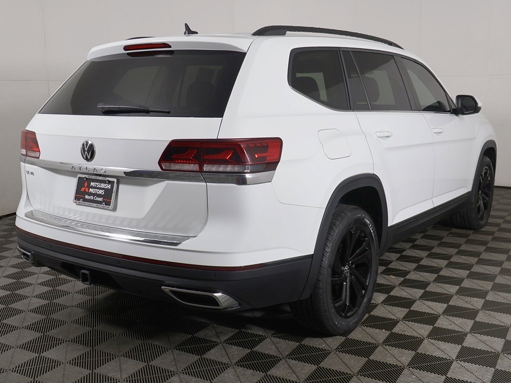 Used 2023 Volkswagen Atlas SE w/ Black Wheel Package FWD image 10