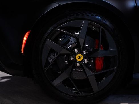 Used 2025 Ferrari 12Cilindri RWD image 28