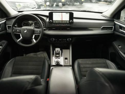 Used 2022 Mitsubishi Outlander SE FWD image 22