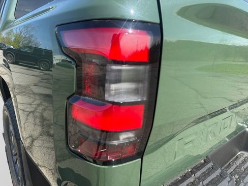New 2026 Nissan Frontier SV AWD/4WD image 21