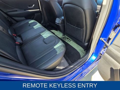 Used 2023 Hyundai Elantra Limited image 16