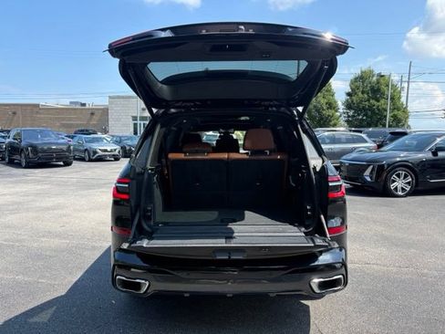 Used 2023 BMW X7 xDrive40i w/ M Sport Package AWD/4WD image 7