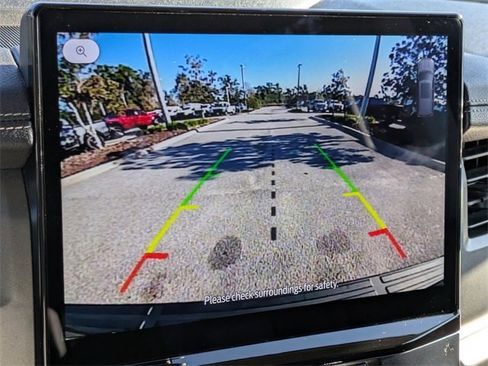 Certified 2024 Ford Expedition XLT image 19