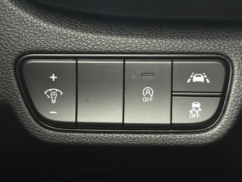 Used 2023 Kia Seltos SX image 22