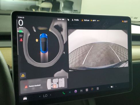 Used 2023 Tesla Model 3 Standard Range image 18