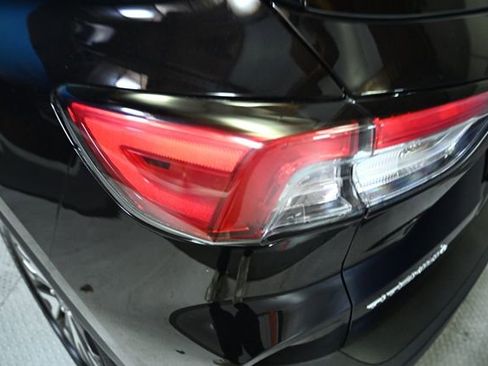 Used 2020 Ford Escape Titanium w/ Titanium Premium Package 2.0 image 12