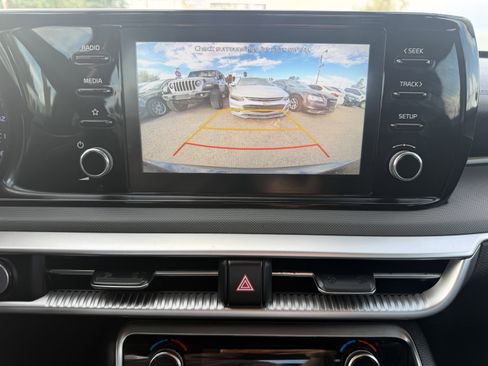 Used 2021 Kia K5 LXS FWD image 15
