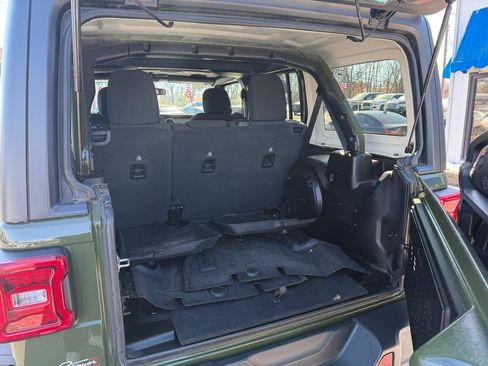 Used 2020 Jeep Wrangler Unlimited Sport image 27