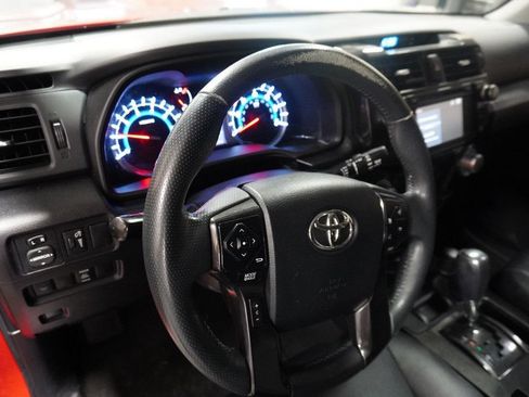 Used 2016 Toyota 4Runner Trail Premium AWD/4WD image 9