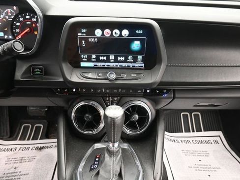 Used 2017 Chevrolet Camaro LT RWD image 16
