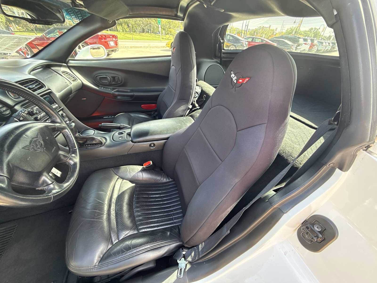 Used 1998 Chevrolet Corvette Coupe w/ Memory Pkg RWD image 16