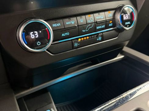 Used 2019 Ford Expedition XLT AWD/4WD image 24