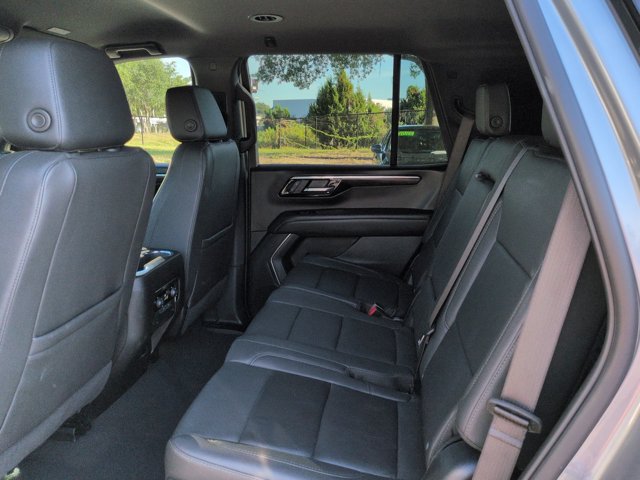 Used 2025 Chevrolet Tahoe LT RWD image 13
