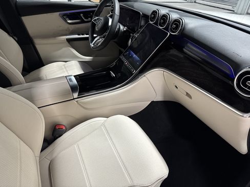 Used 2025 Mercedes-Benz GLC 350e 4MATIC w/ Driver Assistance Package image 11