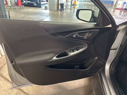 Used 2024 Chevrolet Malibu RS image 9