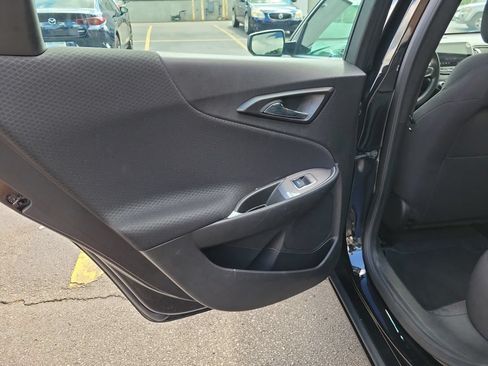 Used 2025 Chevrolet Malibu LT FWD image 17