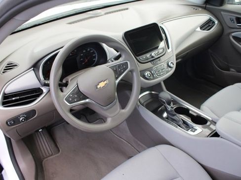 Used 2022 Chevrolet Malibu LT image 15