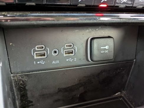 Used 2023 Jeep Grand Cherokee Laredo RWD image 22