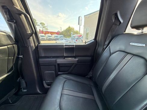 Used 2019 Ford F150 Platinum w/ Equipment Group 701A Luxury AWD/4WD image 41