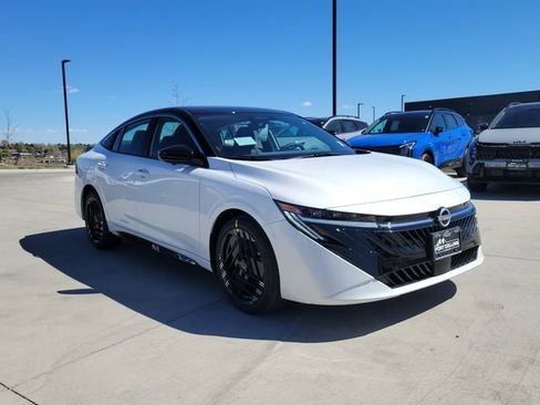 New 2026 Nissan Sentra SR FWD image 4